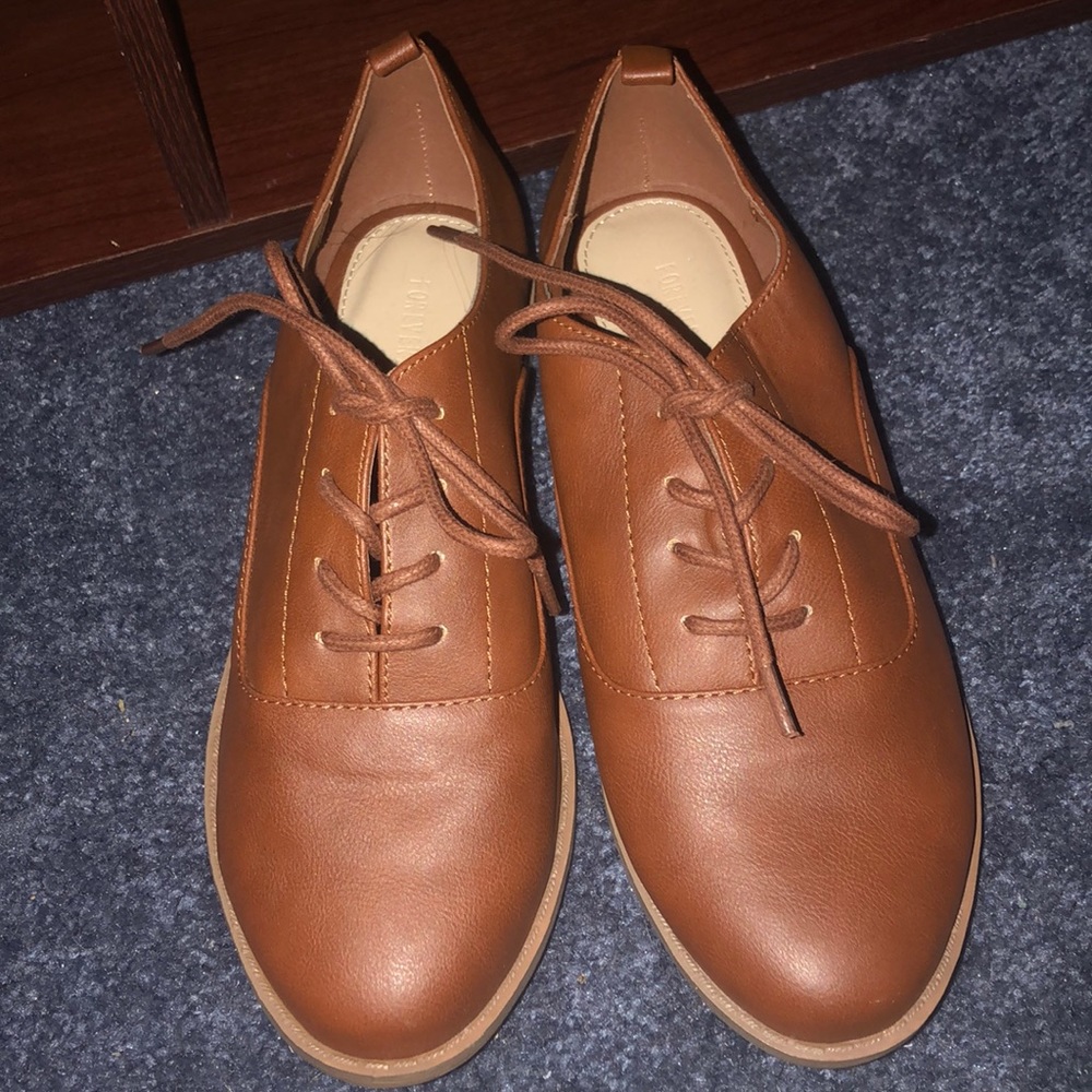 Women’s dress shoes
